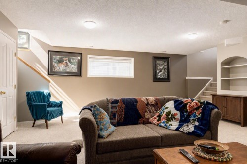 617 Beck Close Sw, Edmonton, AB 