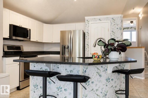 617 Beck Close Sw, Edmonton, AB 