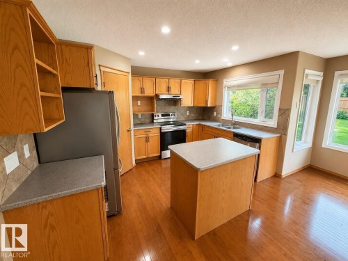 34 WESTPARK Road  , Fort Saskatchewan, AB T8L 3X2 5