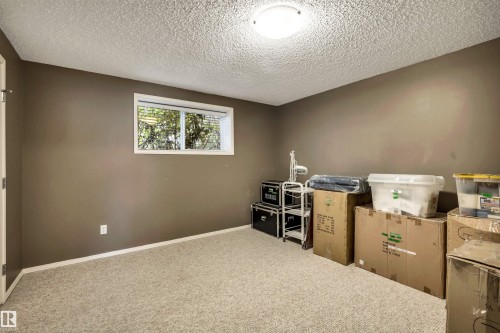 4435 152 Avenue Nw, Edmonton, AB 