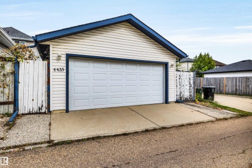 4435 152 Avenue Nw, Edmonton, AB 
