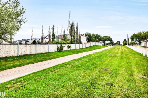4435 152 Avenue Nw, Edmonton, AB 