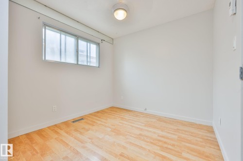4324 70 Street Nw, Edmonton, AB 