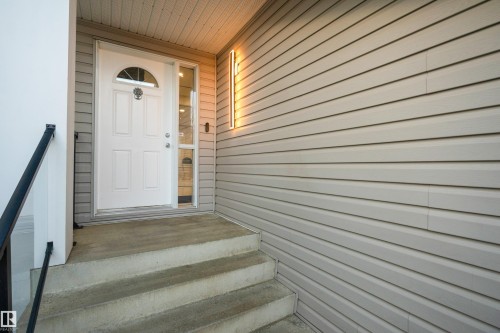 3135 24 Avenue Nw, Edmonton, AB 