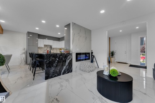 3135 24 Avenue Nw, Edmonton, AB 
