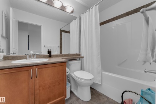 3135 24 Avenue Nw, Edmonton, AB 