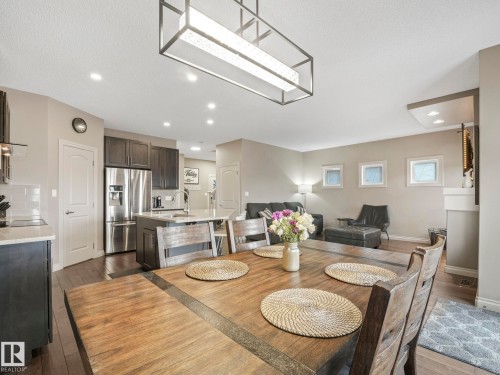 16412 12 Avenue Sw, Edmonton, AB - Indoor Photo Showing Dining Room