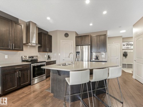 16412 12 Avenue Sw, Edmonton, AB - Indoor Photo Showing Kitchen With Double Sink With Upgraded Kitchen