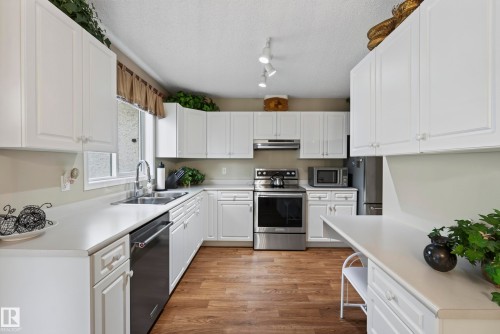 #39 11717 9B Av Nw, Edmonton, AB 