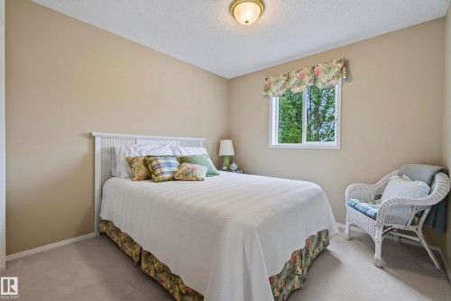 #39 11717 9B Av Nw, Edmonton, AB 