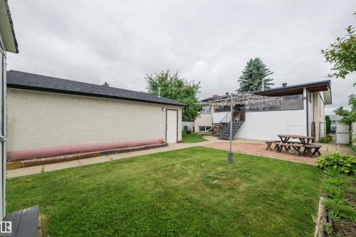 7911 152A Avenue Nw, Edmonton, AB 