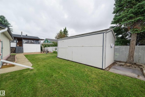 7911 152A Avenue Nw, Edmonton, AB 