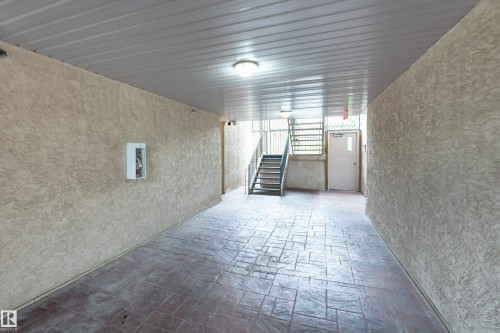 #301 8108 109 St Nw, Edmonton, AB - Indoor Photo Showing Other Room