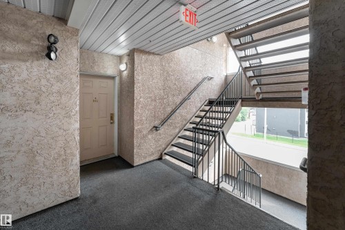 #301 8108 109 St Nw, Edmonton, AB - Outdoor