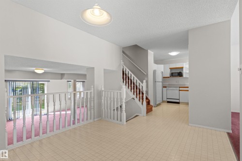 #12 3311 58 St Nw, Edmonton, AB 