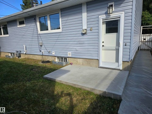 7032 81 Street Nw, Edmonton, AB 