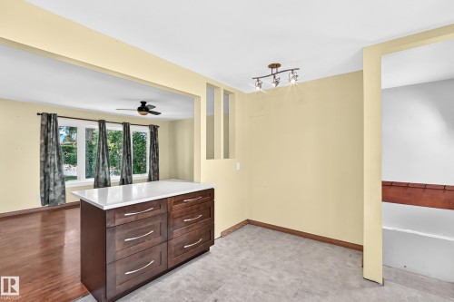 7032 81 Street Nw, Edmonton, AB 