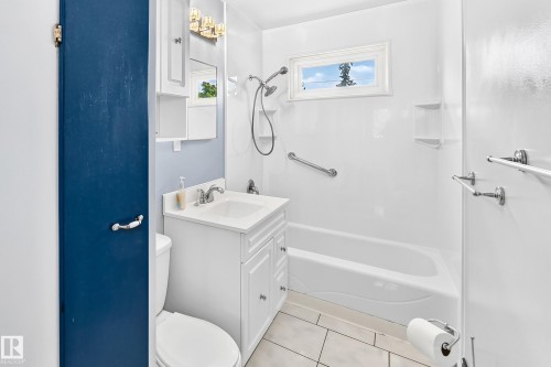 7032 81 Street Nw, Edmonton, AB 