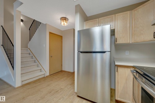 7557 188 Street Nw, Edmonton, AB 
