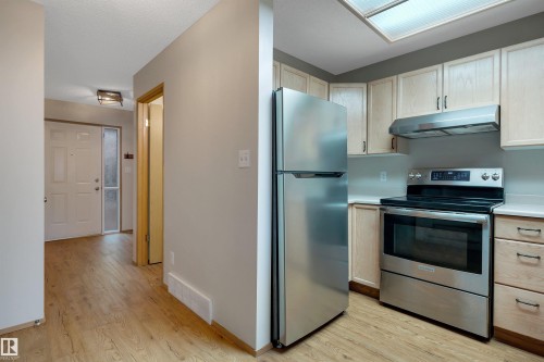 7557 188 Street Nw, Edmonton, AB 