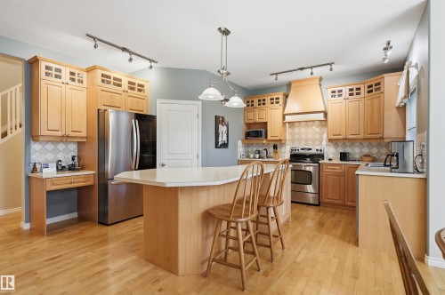 1406 Thorogood Lane Nw, Edmonton, AB 