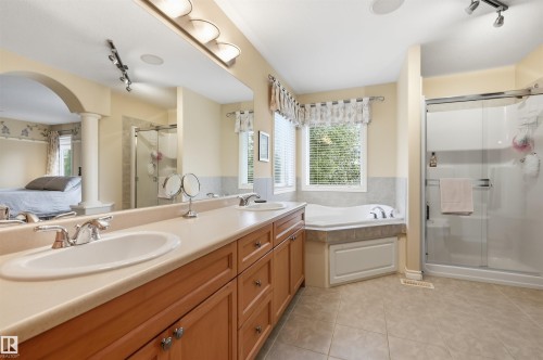 1406 Thorogood Lane Nw, Edmonton, AB 