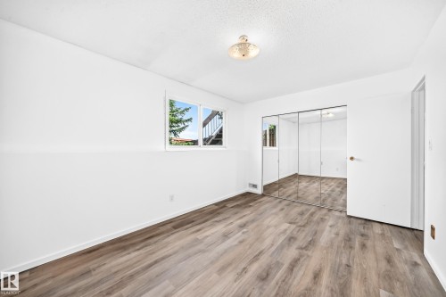 14141 26 Street Nw, Edmonton, AB - Indoor Photo Showing Other Room