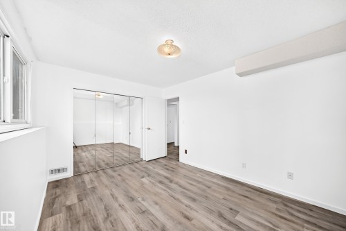 14141 26 Street Nw, Edmonton, AB - Indoor Photo Showing Other Room