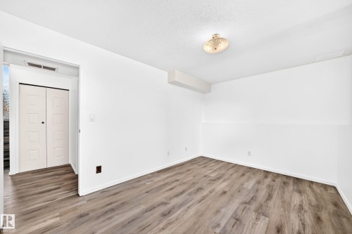 14141 26 Street Nw, Edmonton, AB - Indoor Photo Showing Other Room