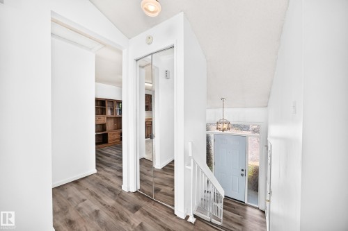 14141 26 Street Nw, Edmonton, AB - Indoor Photo Showing Other Room
