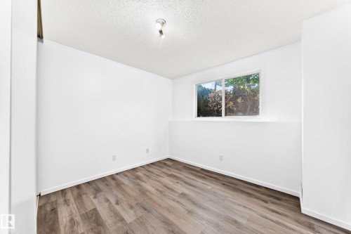 14141 26 Street Nw, Edmonton, AB - Indoor Photo Showing Other Room