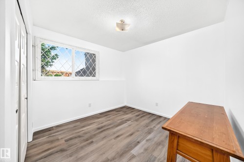 14141 26 Street Nw, Edmonton, AB - Indoor Photo Showing Other Room
