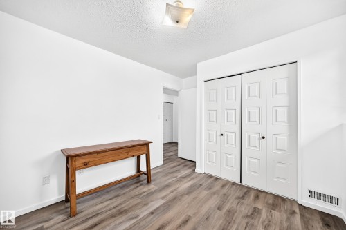 14141 26 Street Nw, Edmonton, AB - Indoor Photo Showing Other Room