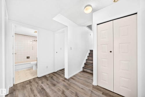 14141 26 Street Nw, Edmonton, AB - Indoor Photo Showing Other Room