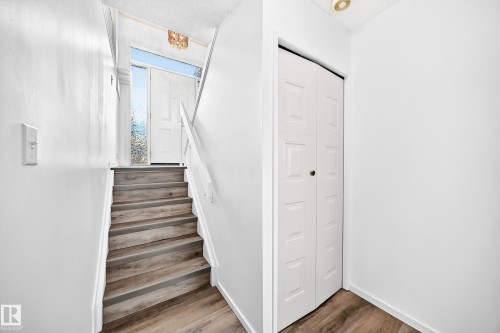 14141 26 Street Nw, Edmonton, AB - Indoor Photo Showing Other Room