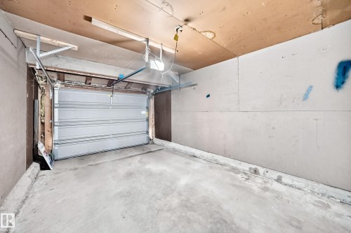 14141 26 Street Nw, Edmonton, AB - Indoor Photo Showing Garage