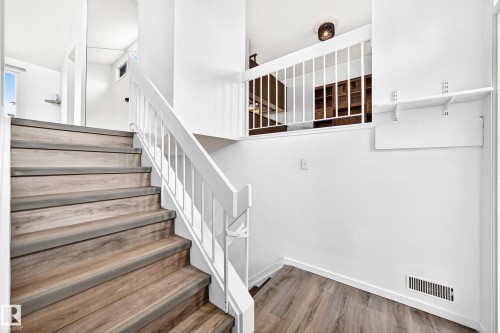 14141 26 Street Nw, Edmonton, AB - Indoor Photo Showing Other Room
