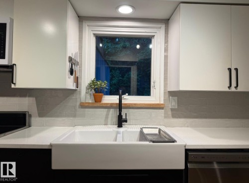 5406 110 Street Nw, Edmonton, AB - Indoor Photo Showing Kitchen With Double Sink