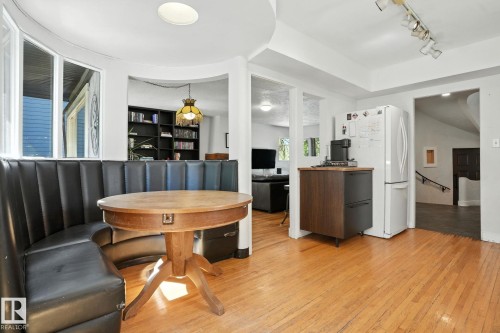 5406 110 Street Nw, Edmonton, AB - Indoor