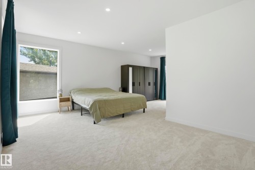 5406 110 Street Nw, Edmonton, AB - Indoor Photo Showing Bedroom