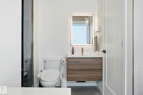 5406 110 Street Nw, Edmonton, AB - Indoor Photo Showing Bathroom