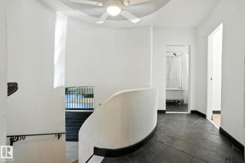 5406 110 Street Nw, Edmonton, AB - Indoor Photo Showing Other Room