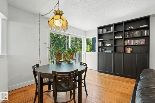 5406 110 Street Nw, Edmonton, AB - Indoor Photo Showing Dining Room
