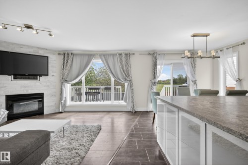 11827 8 Avenue Nw, Edmonton, AB 