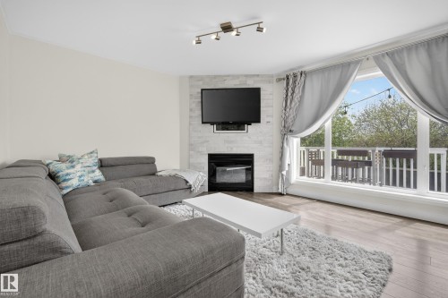 11827 8 Avenue Nw, Edmonton, AB 