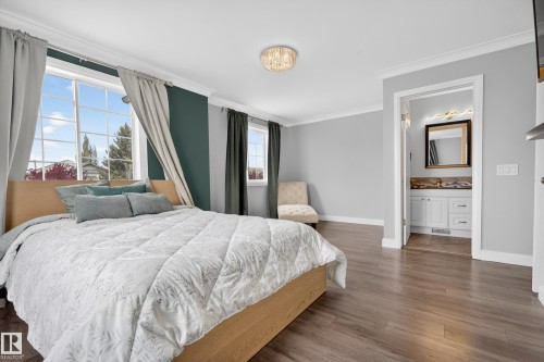 11827 8 Avenue Nw, Edmonton, AB 