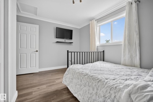 11827 8 Avenue Nw, Edmonton, AB 