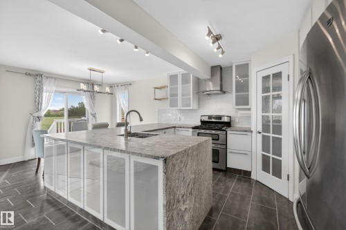 11827 8 Avenue Nw, Edmonton, AB 