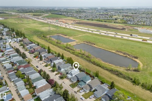 11827 8 Avenue Nw, Edmonton, AB 