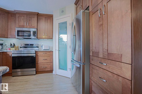 6 Willis Crescent, Leduc, AB 